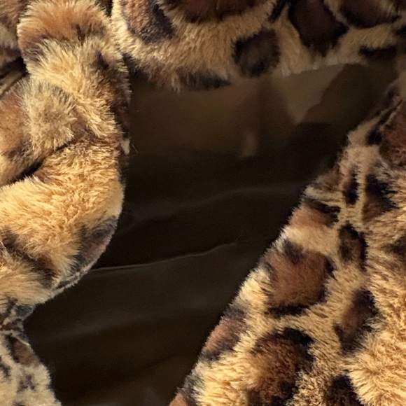 Leopard Print Faux Fur Tote Bag - Picture 6 of 7